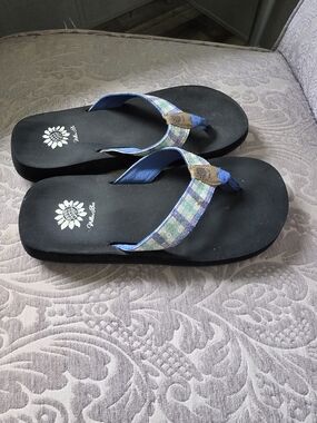 YellowBox 7.5 Blue Plaid Flip Flops